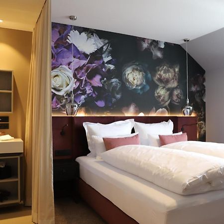 Boutiquehotel Burg Adenbach & Alter Weinbau Bad Neuenahr-Ahrweiler Luaran gambar