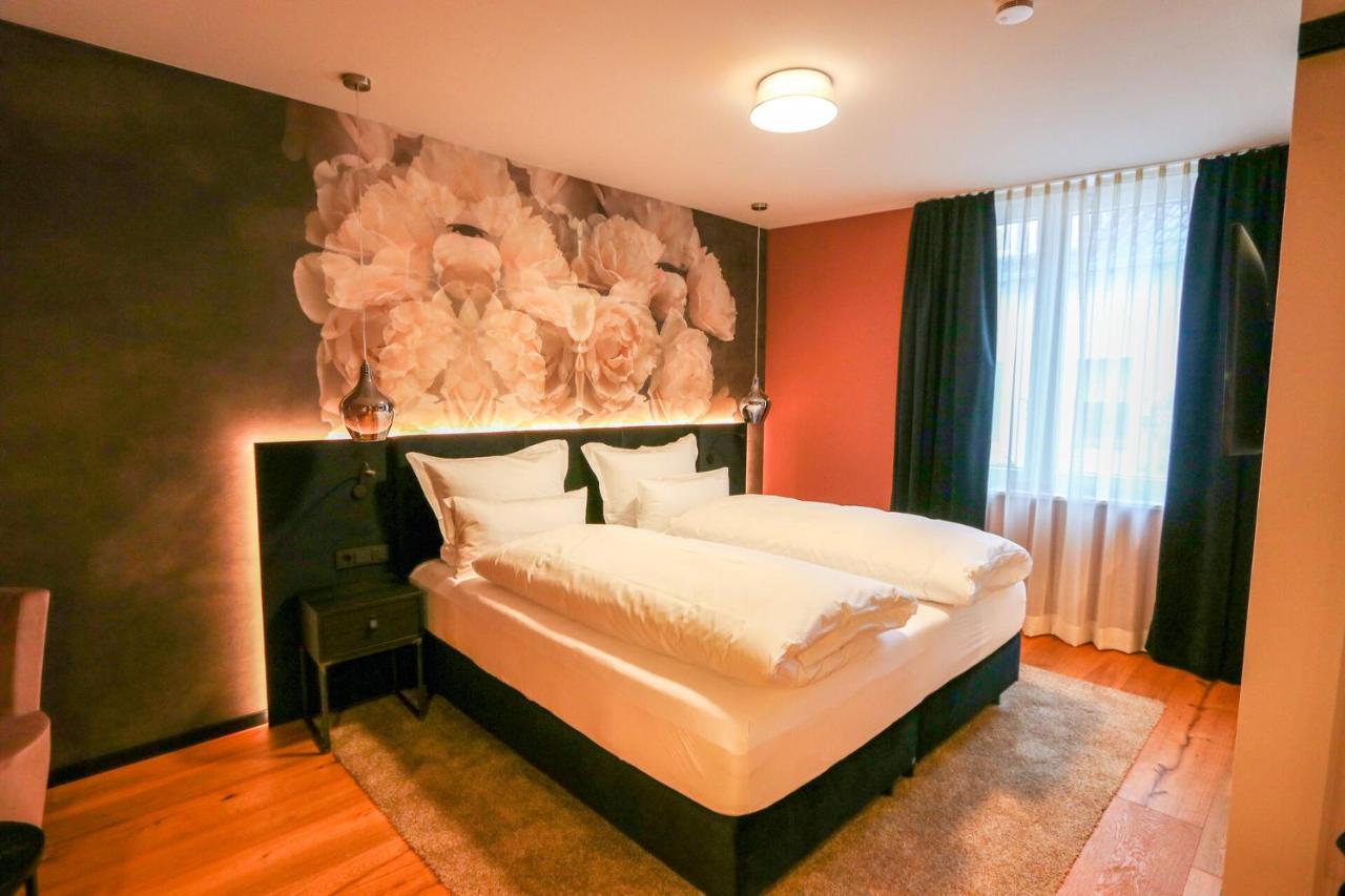 Boutiquehotel Burg Adenbach & Alter Weinbau Bad Neuenahr-Ahrweiler Luaran gambar