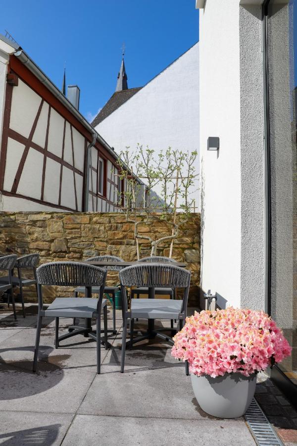 Boutiquehotel Burg Adenbach & Alter Weinbau Bad Neuenahr-Ahrweiler Luaran gambar